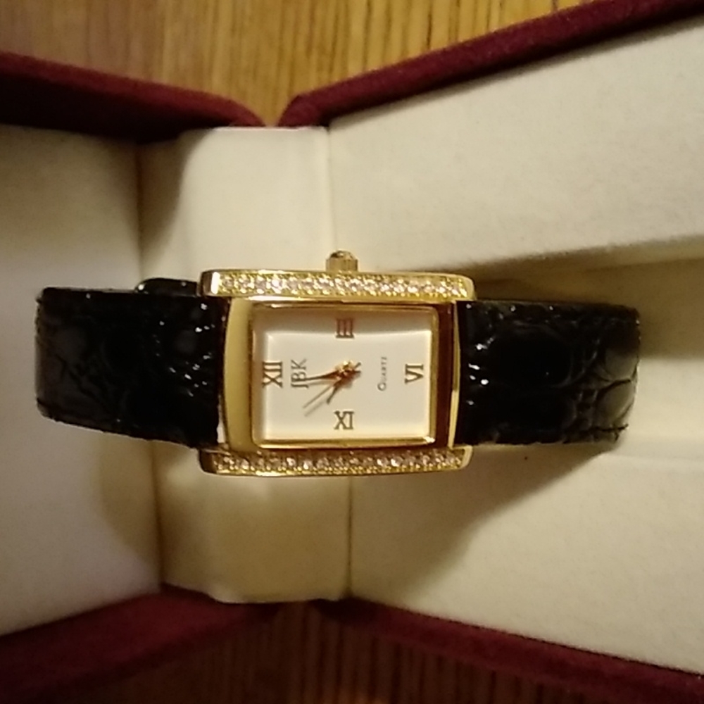 Lady's faux alligator band watch